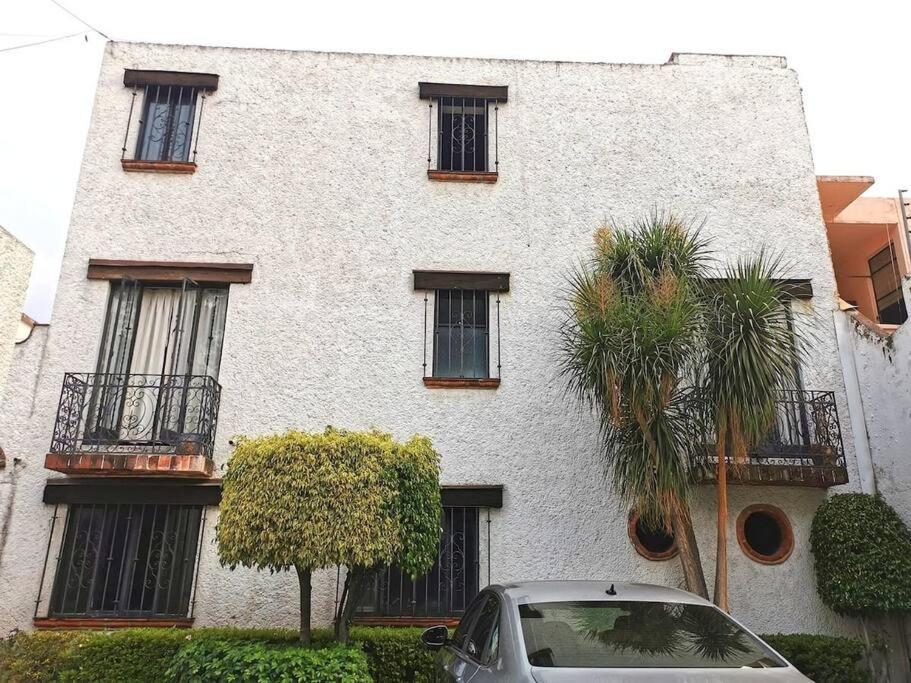 Villa Casa Ayvar. Espectacular Villa Colonial En El Corazon De Coyoacan. - Mexico City — Photos 1